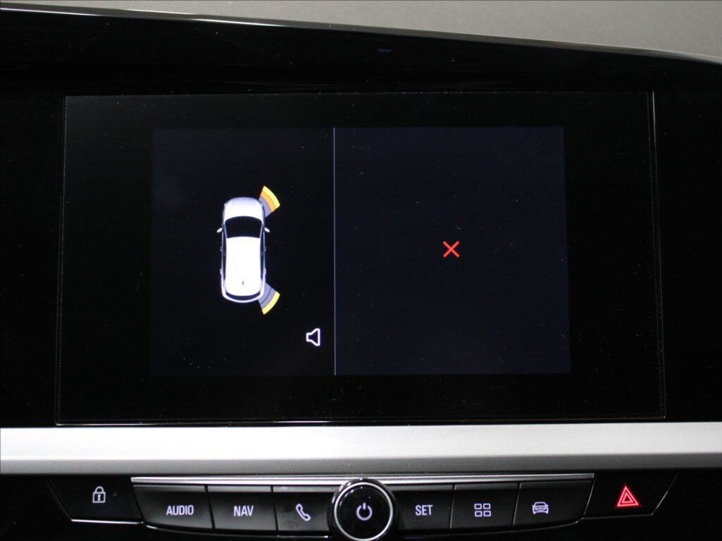 Opel Grandland SUV / Terénní 1,2 l 96 kw