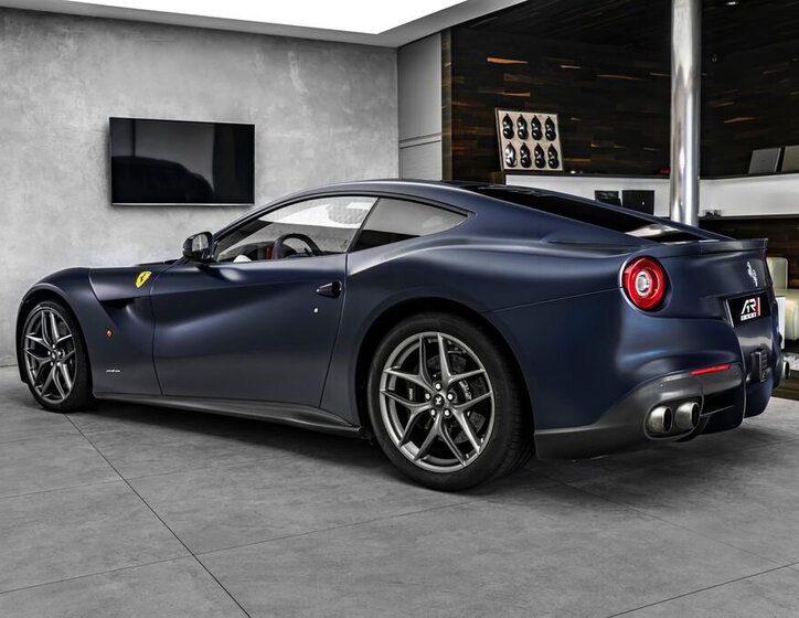 Ferrari F12 Berlinetta 7
