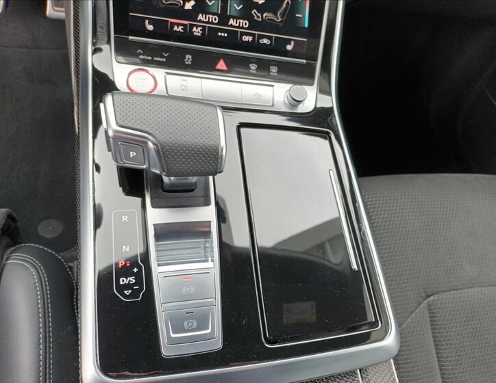 Audi SQ8 SUV / Terénní 4,0 l 320 kw