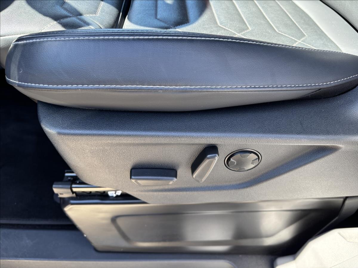 Ford Tourneo Custom Kombi 2,0 l 125 kw