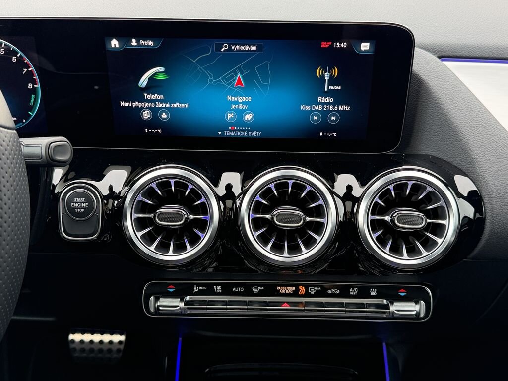 Mercedes-Benz GLA SUV / Terénní 1,3 l 160 kw