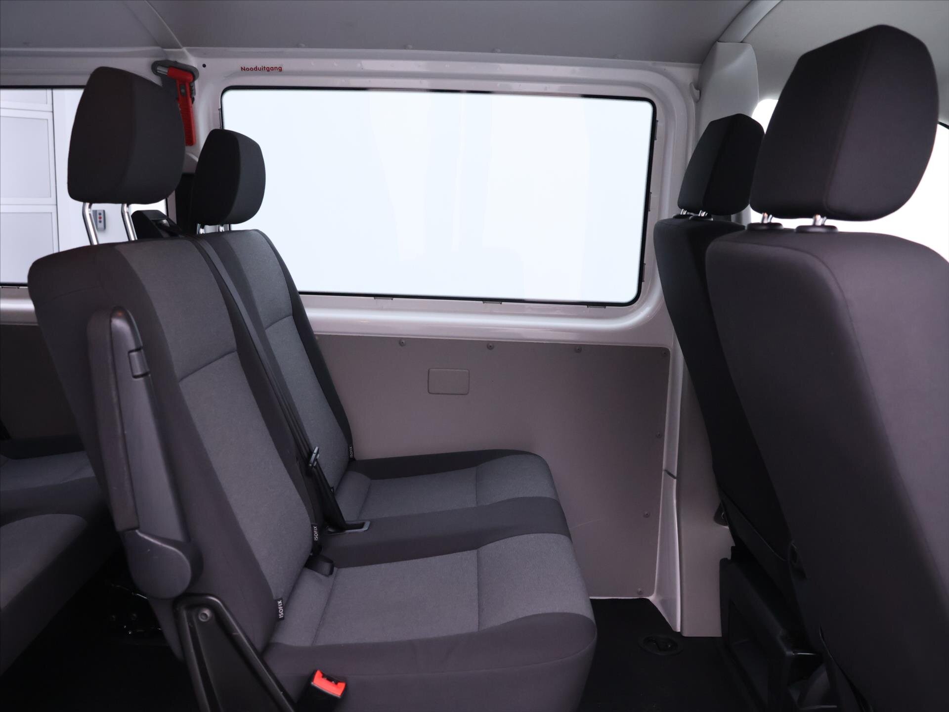 Volkswagen Transporter Kombi 2,0 l 62 kw