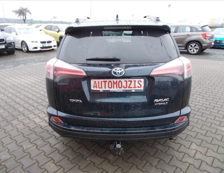 Toyota RAV4 SUV / Terénní 2,5 l 114 kw