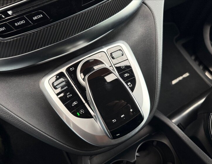 Mercedes-Benz Třídy V MPV 2,1 l 140 kw