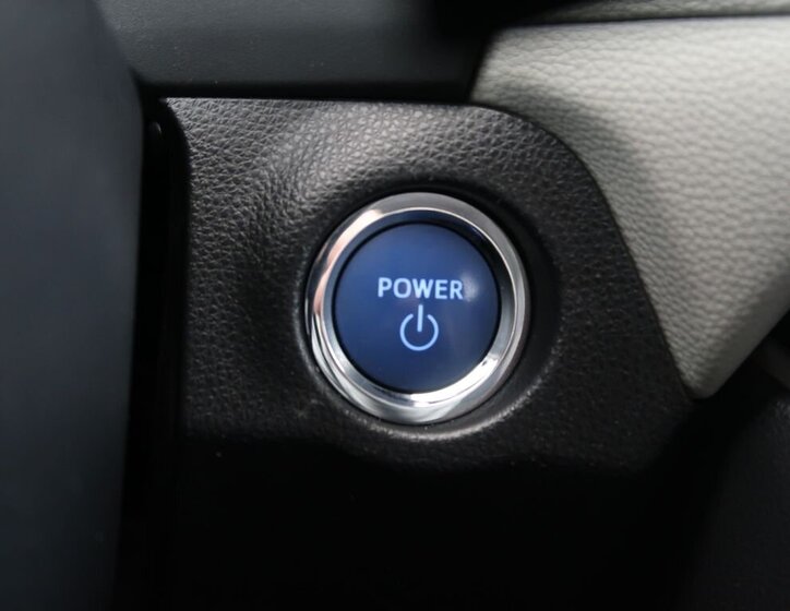 Toyota RAV4 SUV / Terénní 2,5 l 131 kw