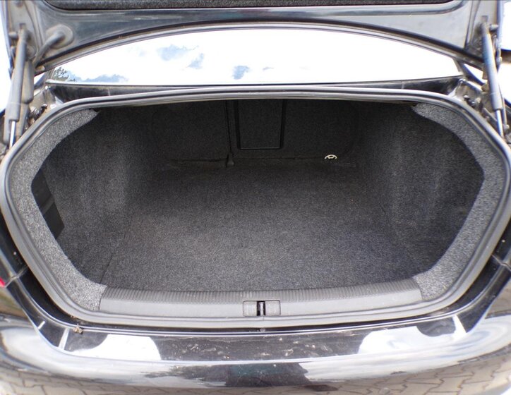 Volkswagen Jetta Sedan 1,4 l 90 kw