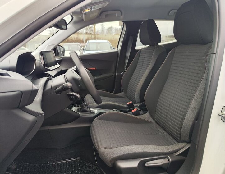 Peugeot 2008 SUV 1,2 l 96 kw