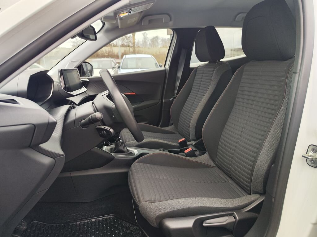 Peugeot 2008 SUV 1,2 l 96 kw