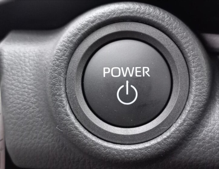 Toyota C-HR CUV 1,8 l 0