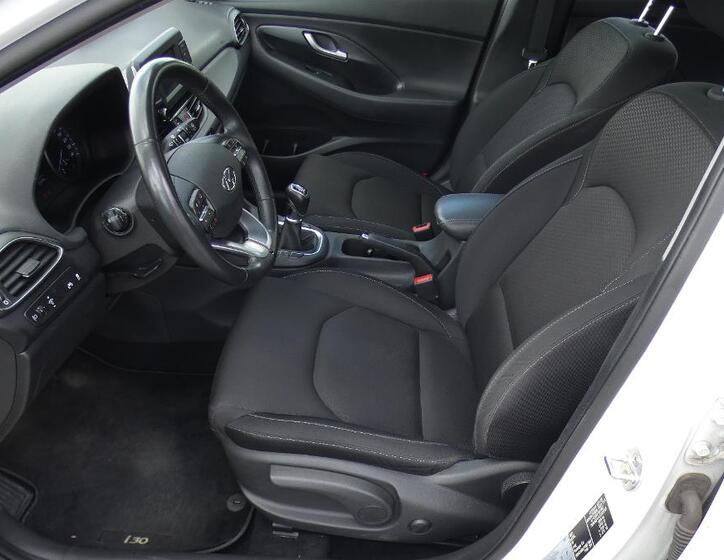 Hyundai i30 19