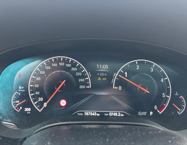 BMW Řada 5 Kombi 3,0 l 195 kw