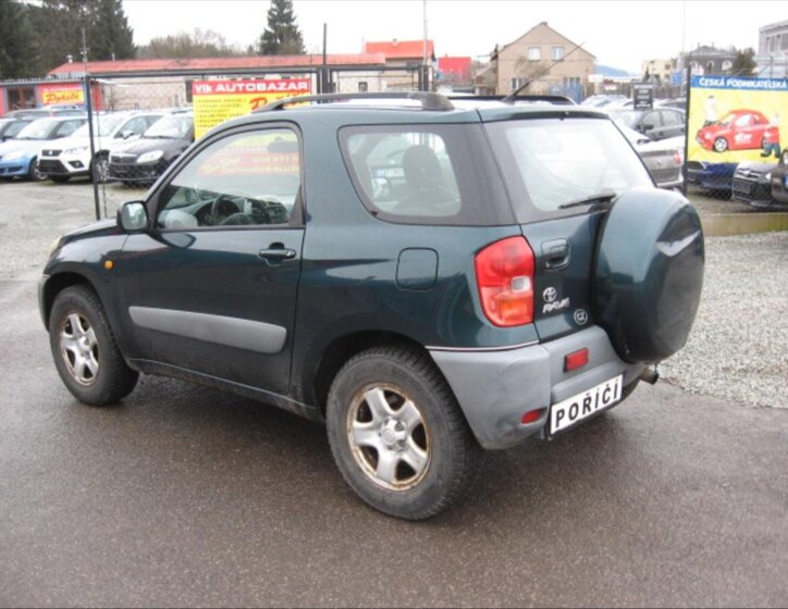 Toyota RAV4 Kombi 1,8 l 92 kw