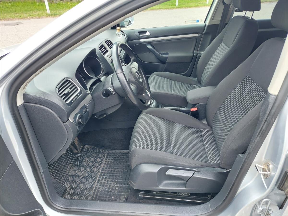 Volkswagen Golf Kombi 1,6 l 77 kw