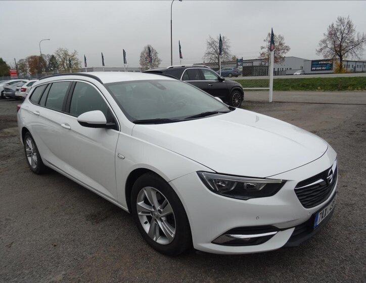 Opel Insignia 1