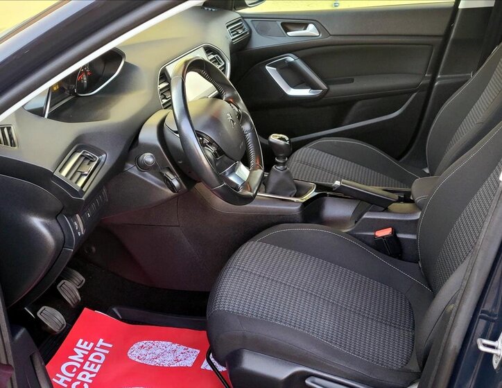 Peugeot 308 Hatchback 1,5 l 75 kw
