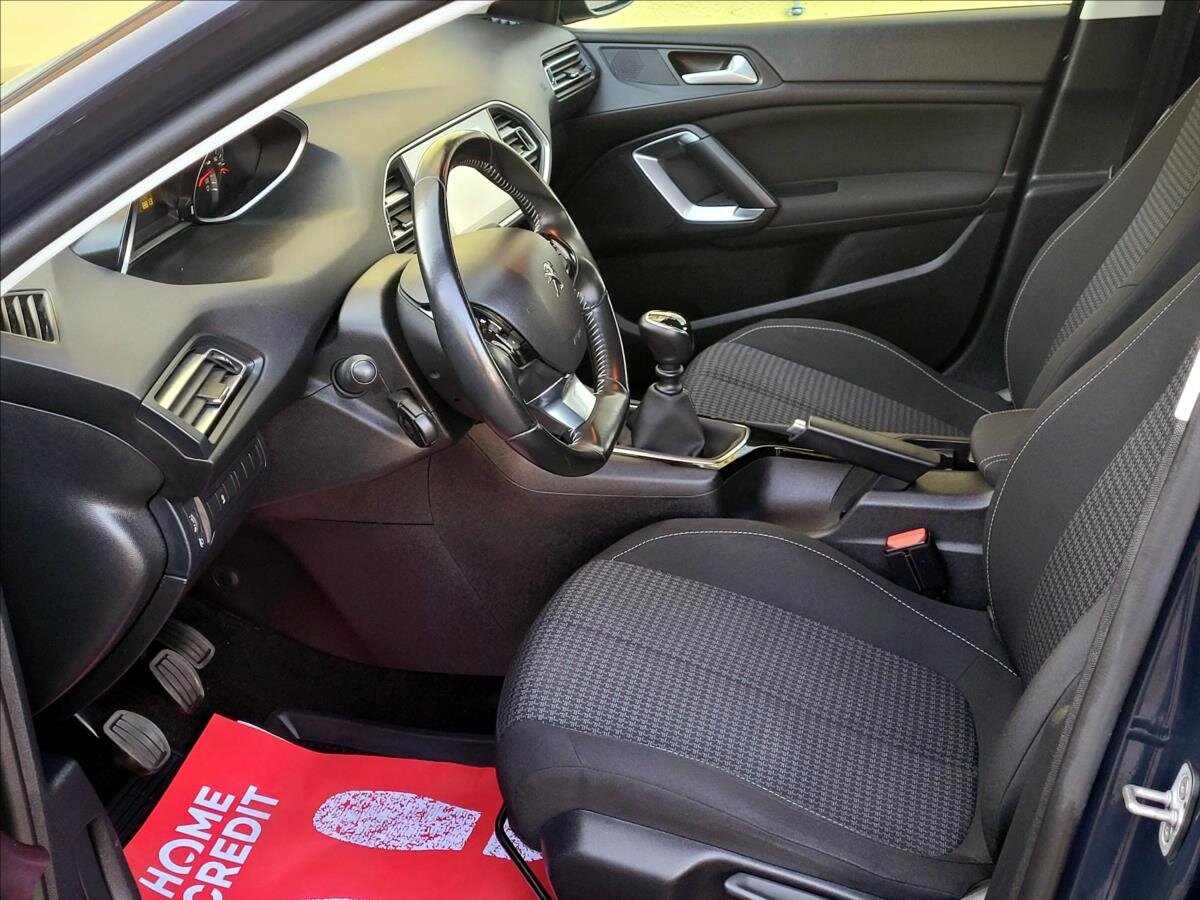 Peugeot 308 Hatchback 1,5 l 75 kw