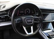 Audi Q8 17