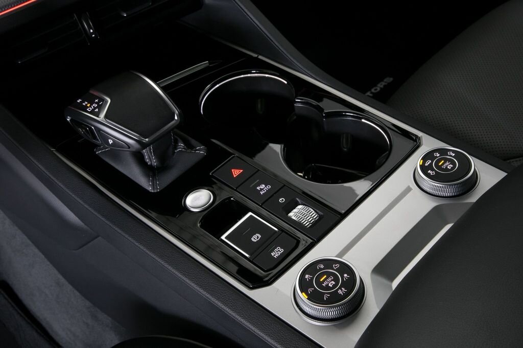 Volkswagen Touareg SUV / Terénní 3,0 l 210 kw