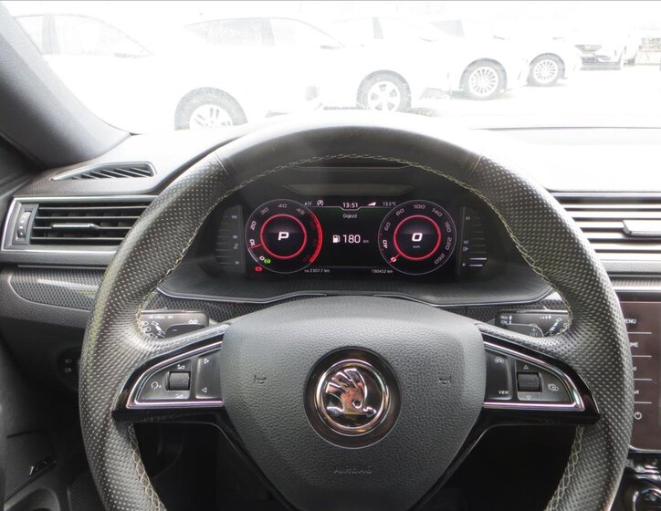 Škoda Superb Kombi 2,0 l 110 kw