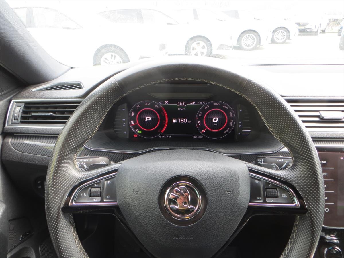 Škoda Superb Kombi 2,0 l 110 kw