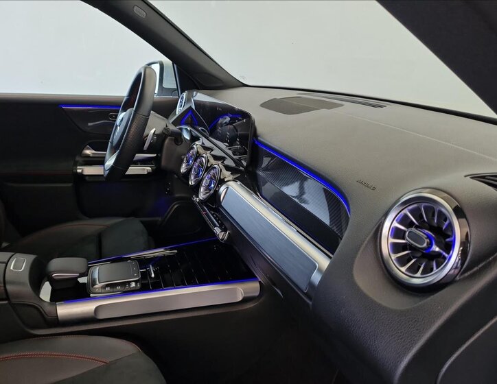 Mercedes-Benz GLB 17