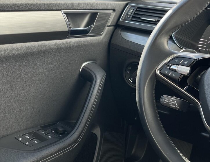 Škoda Superb Liftback 1,5 l 110 kw