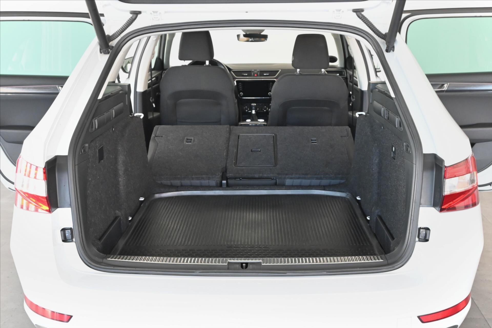 Škoda Superb Kombi 2,0 l 110 kw