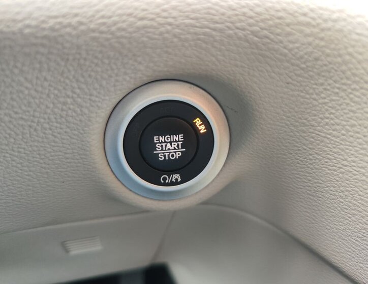 Chrysler Pacifica MPV 3,6 l 214 kw