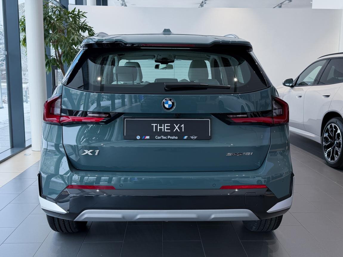 BMW X1 SUV 1,5 l 100 kw