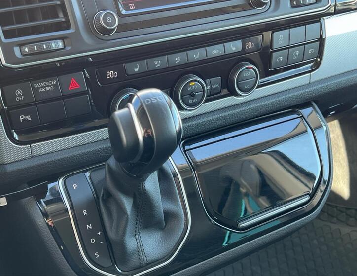 Volkswagen Multivan 18