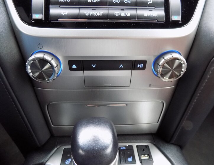 Toyota Land Cruiser 32