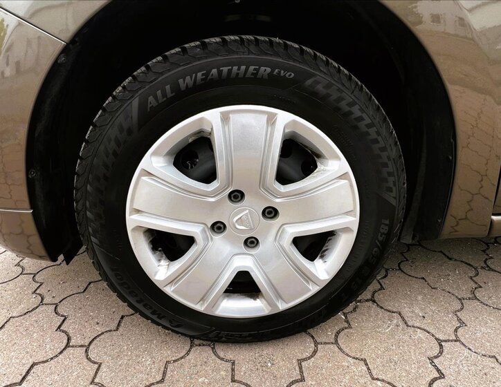 Dacia Logan Sedan / Limuzína 999,0 54 kw