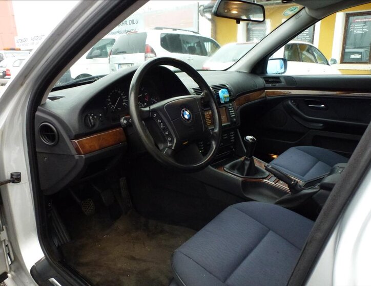 BMW Řada 5 16