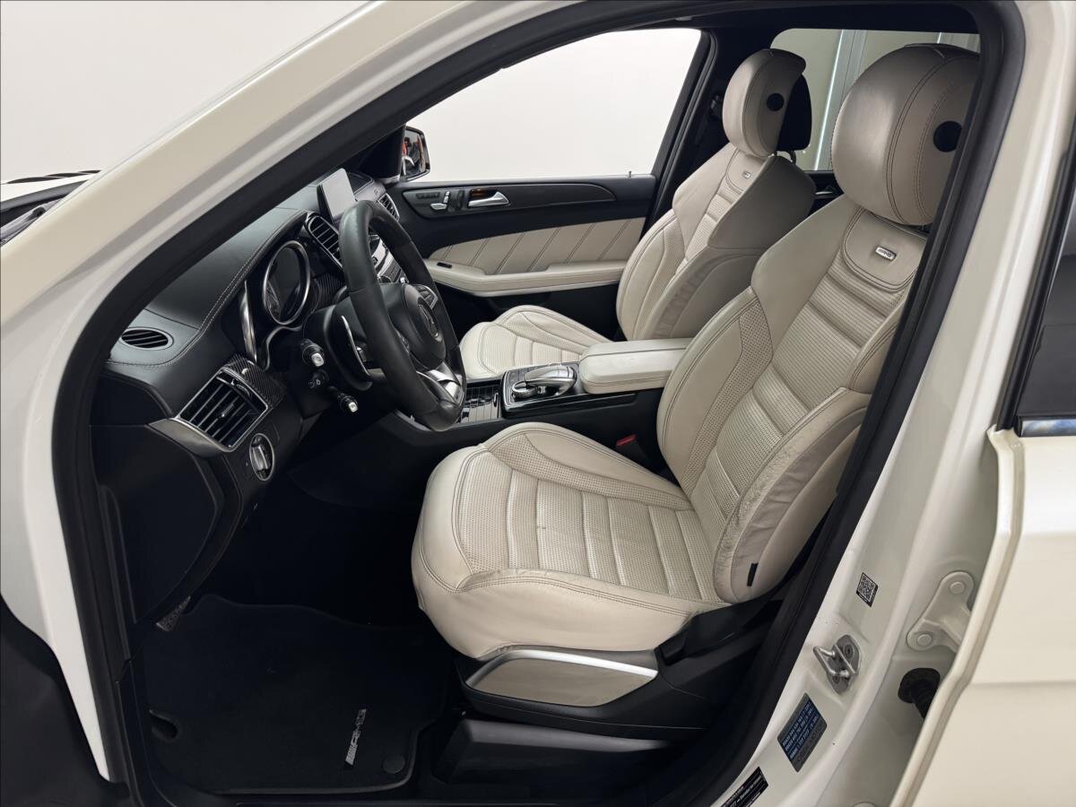 Mercedes-Benz GLS SUV / Terénní 5,5 l 430 kw