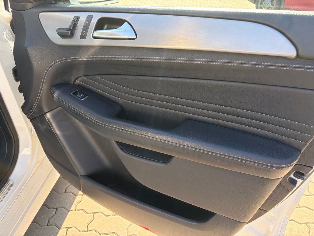 Mercedes-Benz Třídy M SUV / Terénní 3,0 l 190 kw