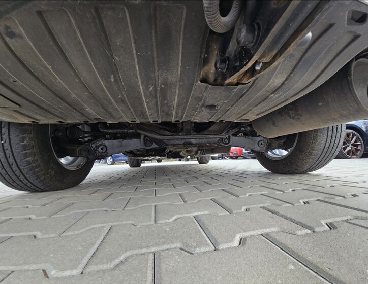 Honda CR-V Kombi 2,0 l 114 kw