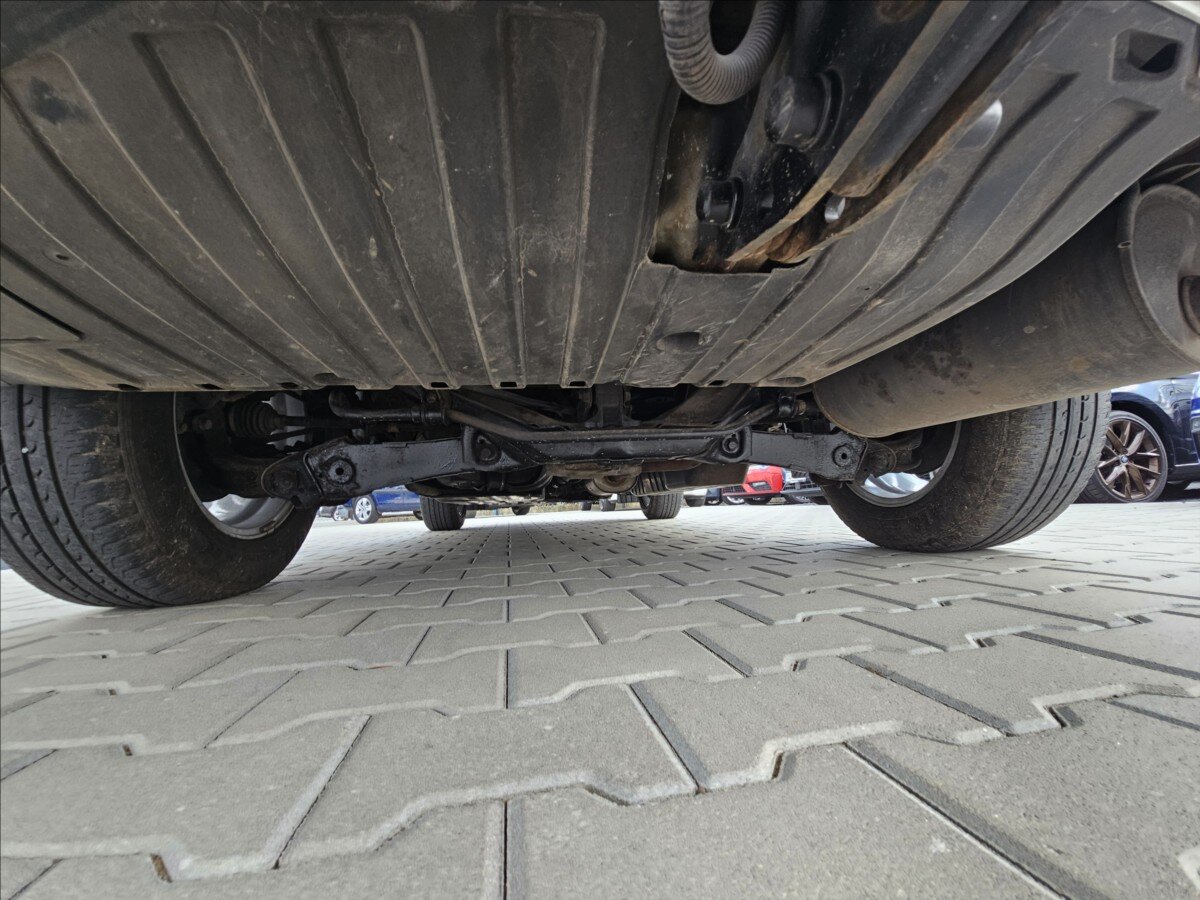 Honda CR-V Kombi 2,0 l 114 kw