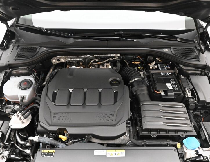 Volkswagen Golf Kombi 2,0 l 85 kw