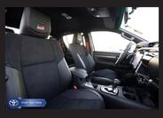 Toyota Hilux 8