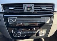 BMW X1 Kombi 1,5 l 100 kw