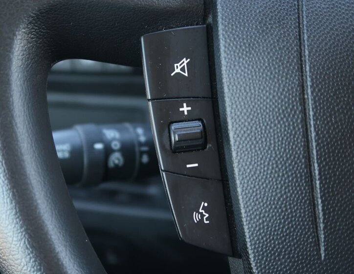 Opel Movano Skříň 2,2 l 103 kw