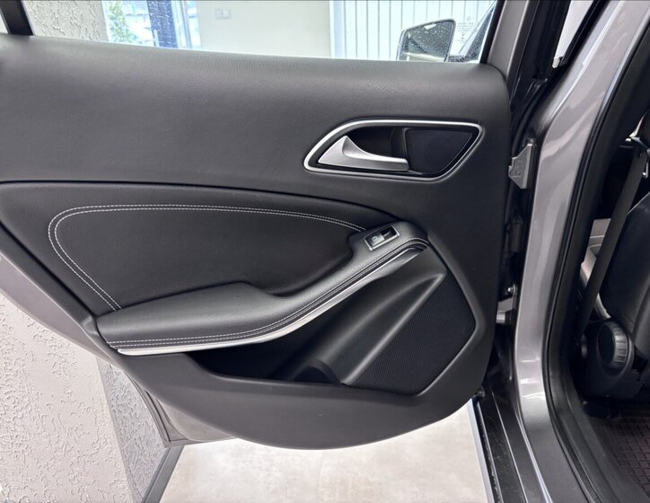 Mercedes-Benz GLA Kombi 1,6 l 90 kw