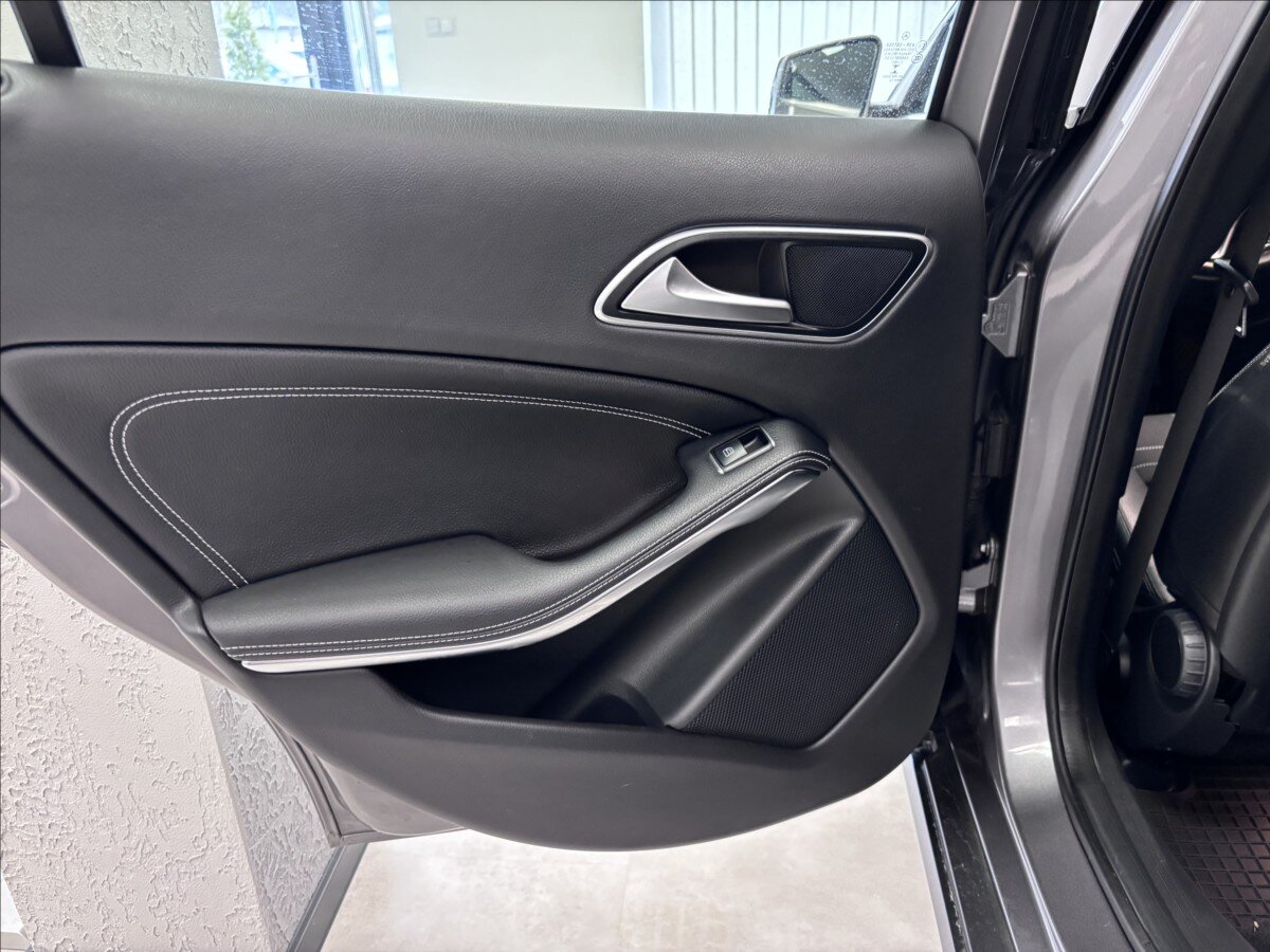 Mercedes-Benz GLA Kombi 1,6 l 90 kw