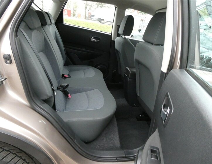 Nissan Qashqai SUV / Terénní 1,5 l 78 kw