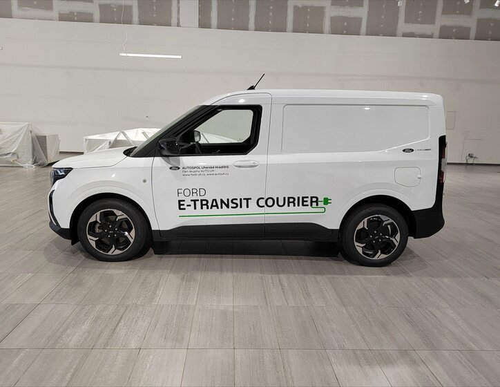 Ford Transit Courier Ostatní 0,0 100 kw