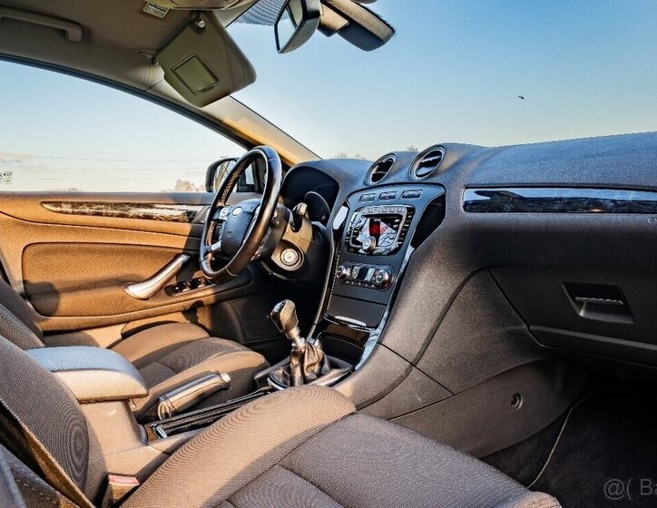 Ford Mondeo Kombi 0,0 104 kw