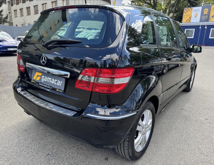 Mercedes-Benz Třídy B Hatchback 2,0 l 103 kw