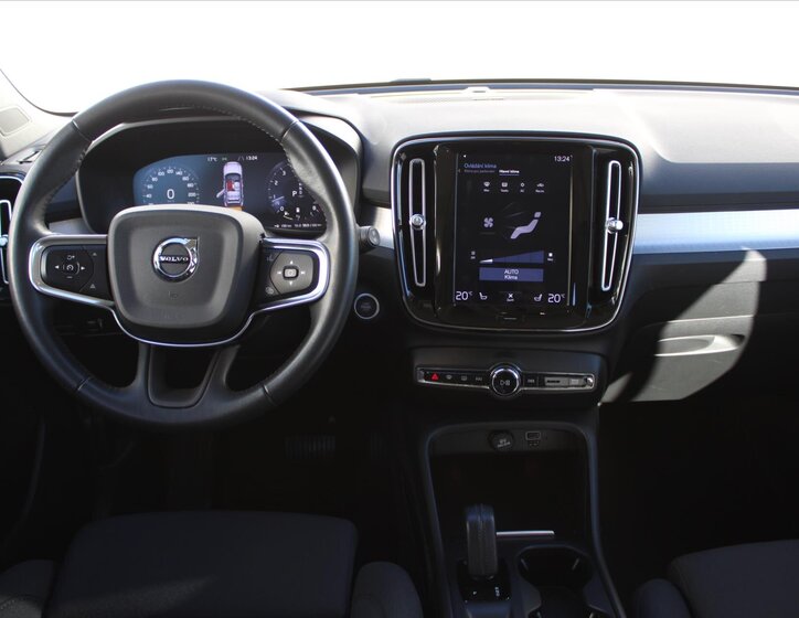 Volvo XC40 16