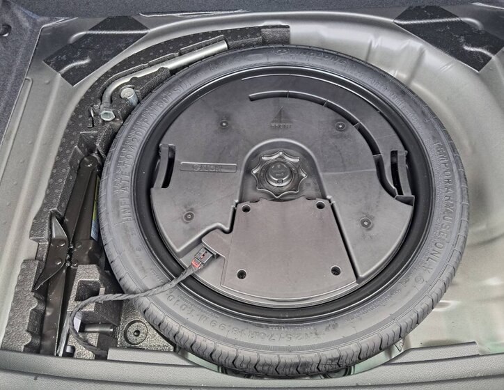 Škoda Karoq SUV / Terénní 1,5 l 110 kw