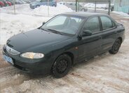 Hyundai Lantra Sedan 1,6 l 83 kw